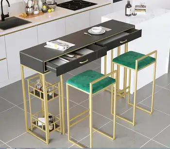 Akmens plāksnes bārs galda atvilktnē sadzīves moderna virtuve ar augstu kāju sānu galda integrētu sienas viesistaba, mazs bārs galda
